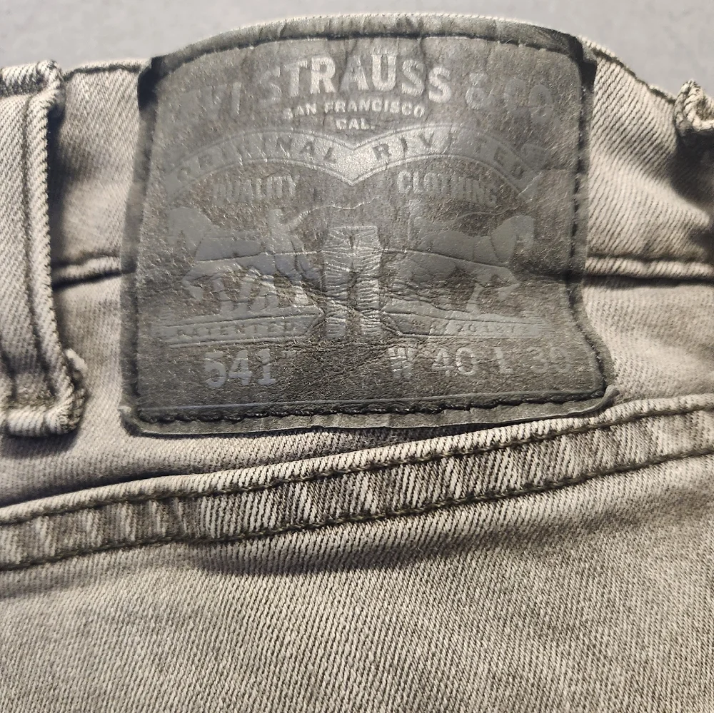 Levis Size 40x30 Gray